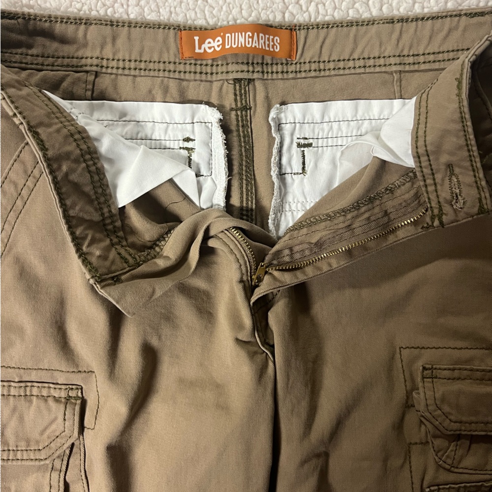 Lee Dungarees Cargo Shorts - Picture 9 of 10